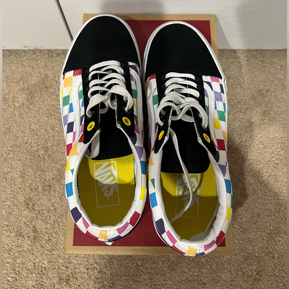 vans - Picture 6 of 8